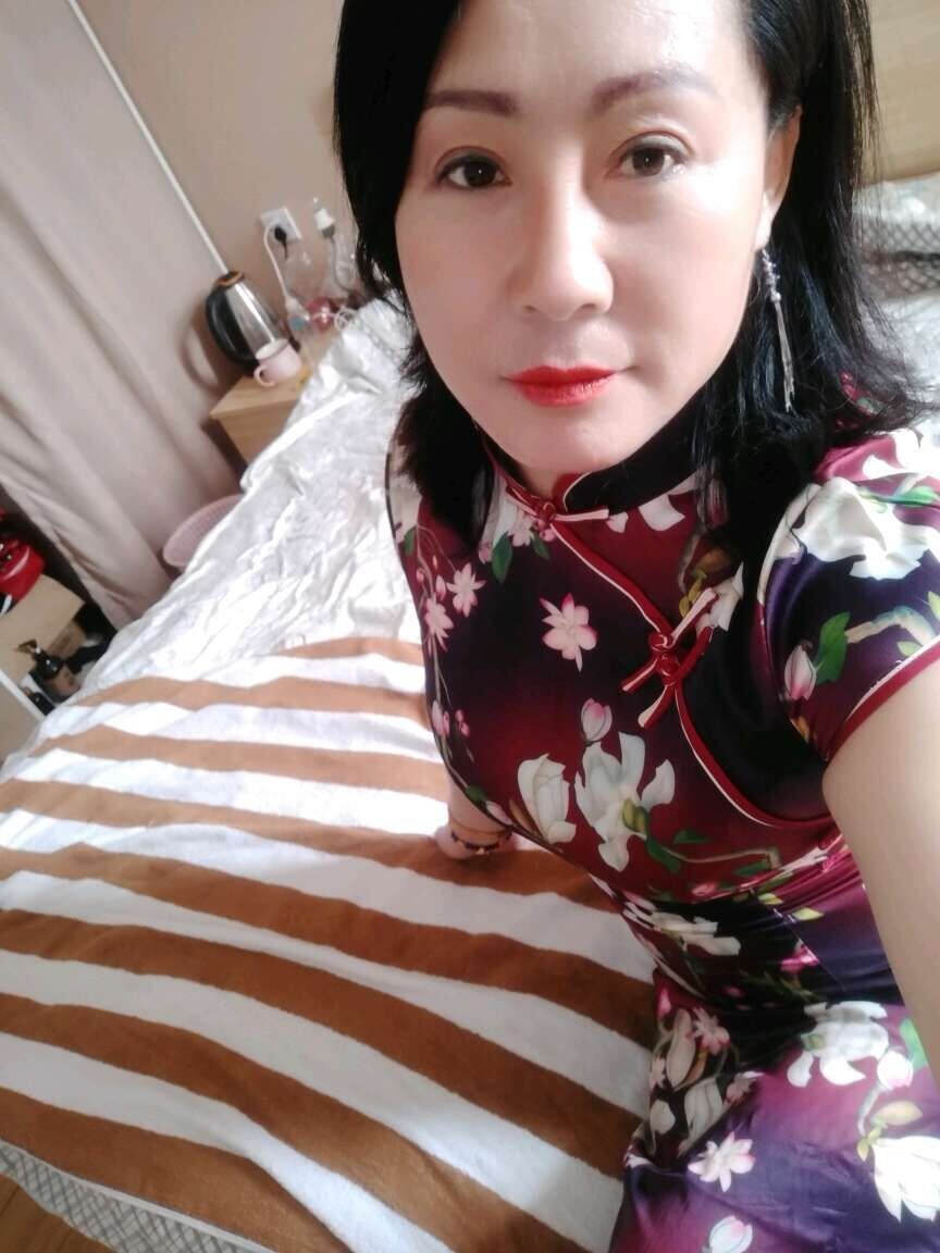 高挑火辣小骚妹